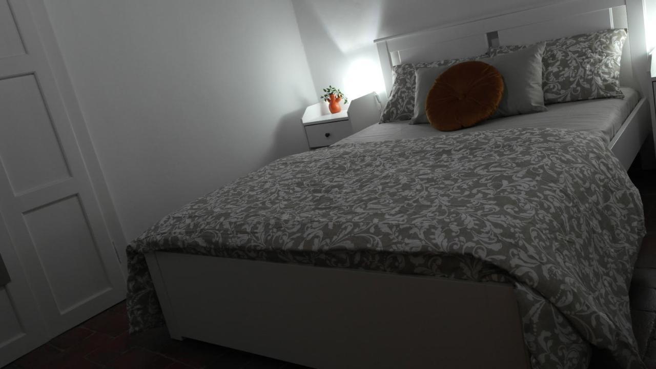 Dante'S Room Dei Cerchi ฟลอเรนซ์ ภายนอก รูปภาพ
